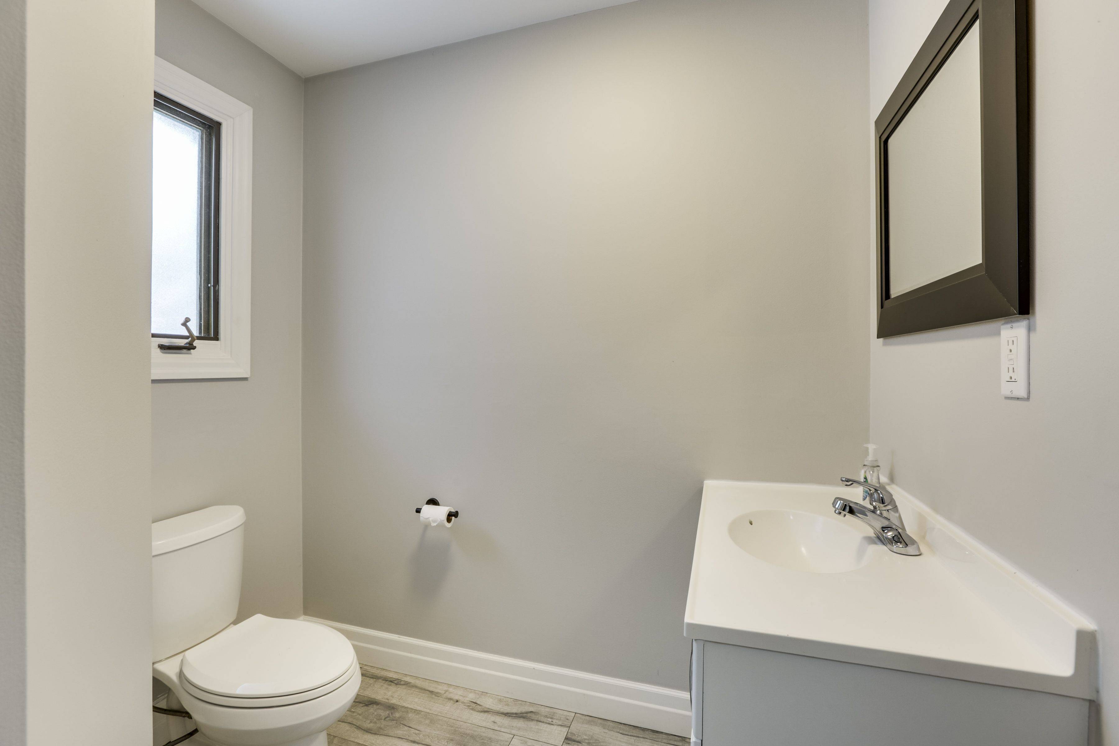 London East, ON N5V 4B2,252 Martinet AVE