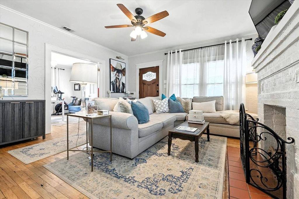 Fort Worth, TX 76107,1609 Belle Place