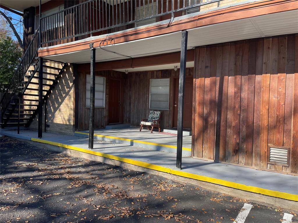 Weatherford, TX 76086,322 S Waco Street