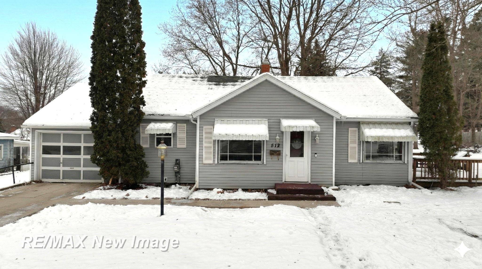 Saint Louis, MI 48880,512 Eden ST