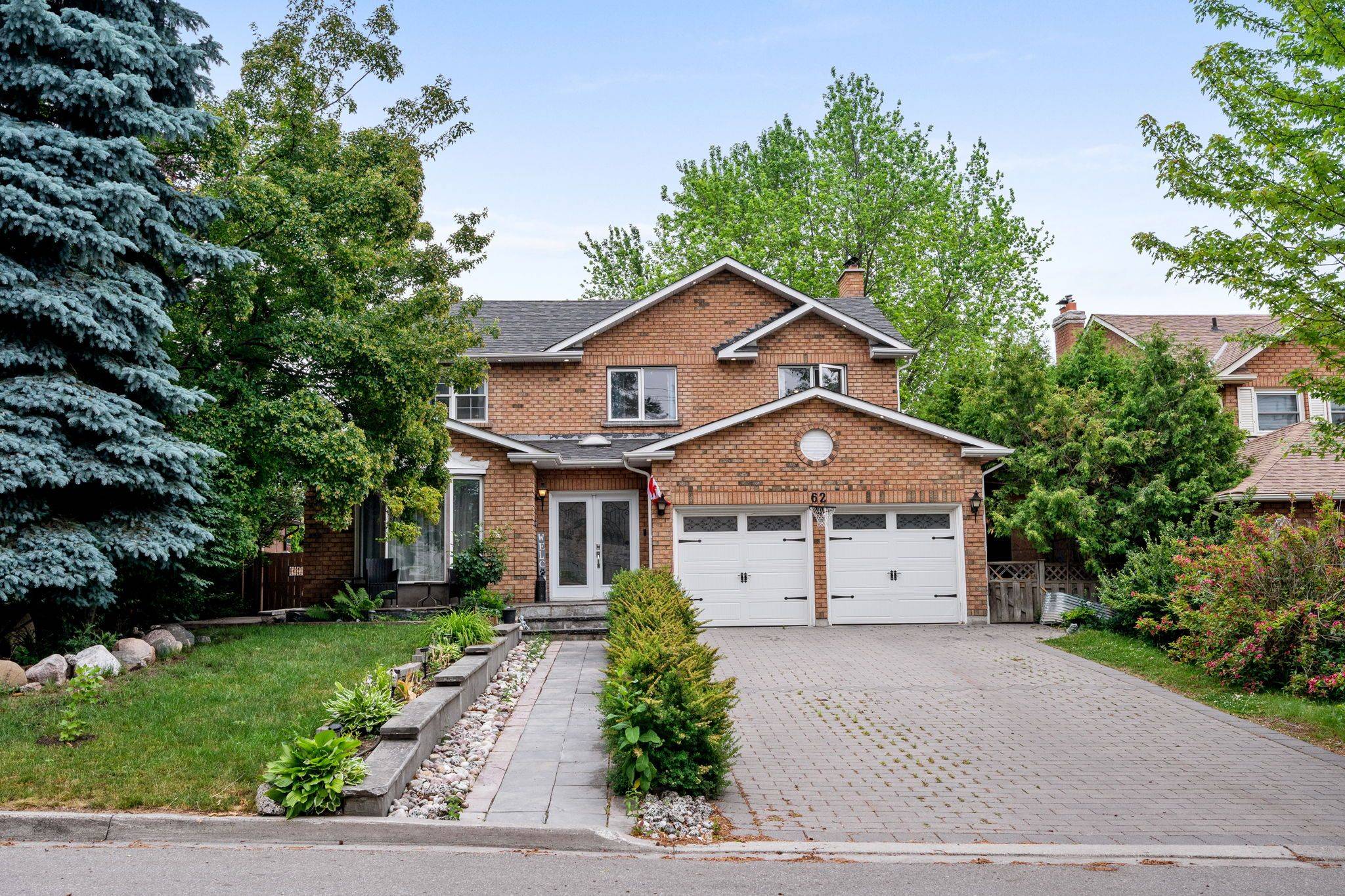 Whitby, ON L1N 7X5,62 Stargell DR