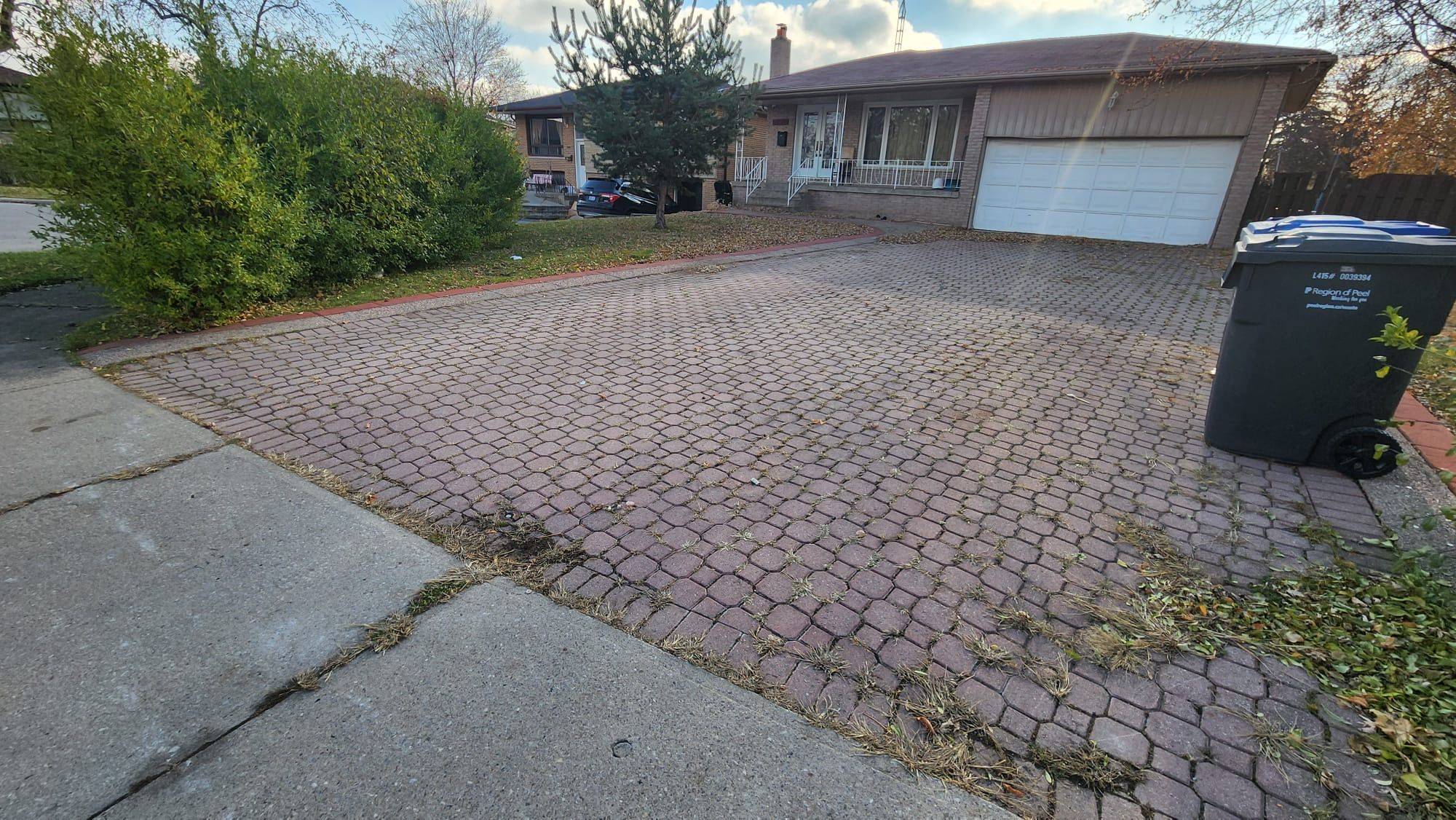 Mississauga, ON L4T 2J9,7270 Mohican CT