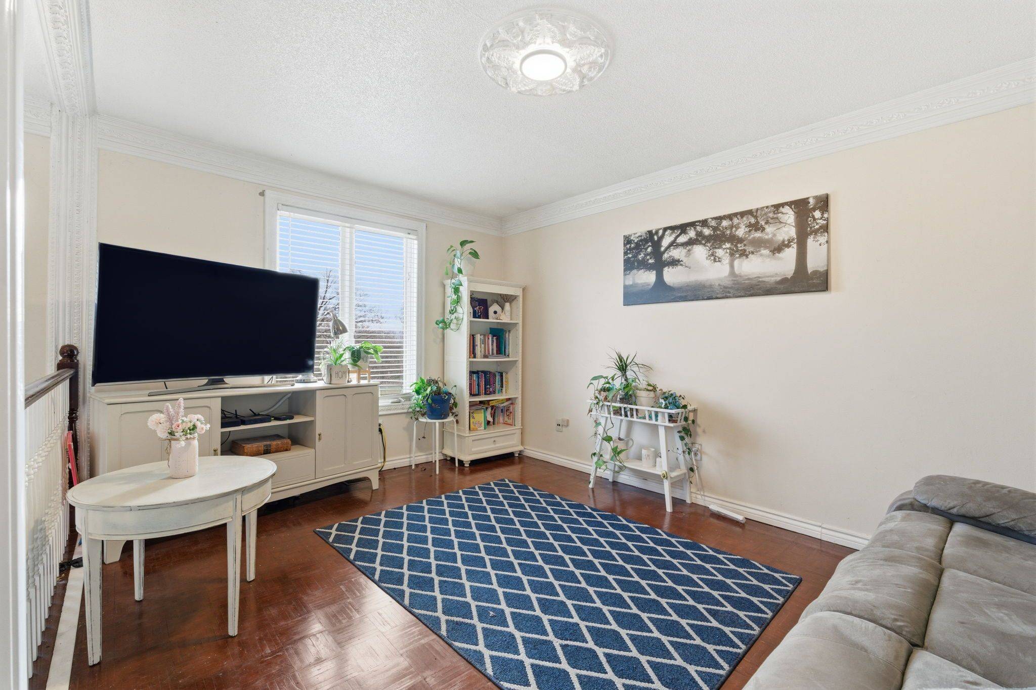 Hamilton, ON L8L 5B5,505 WELLINGTON ST N