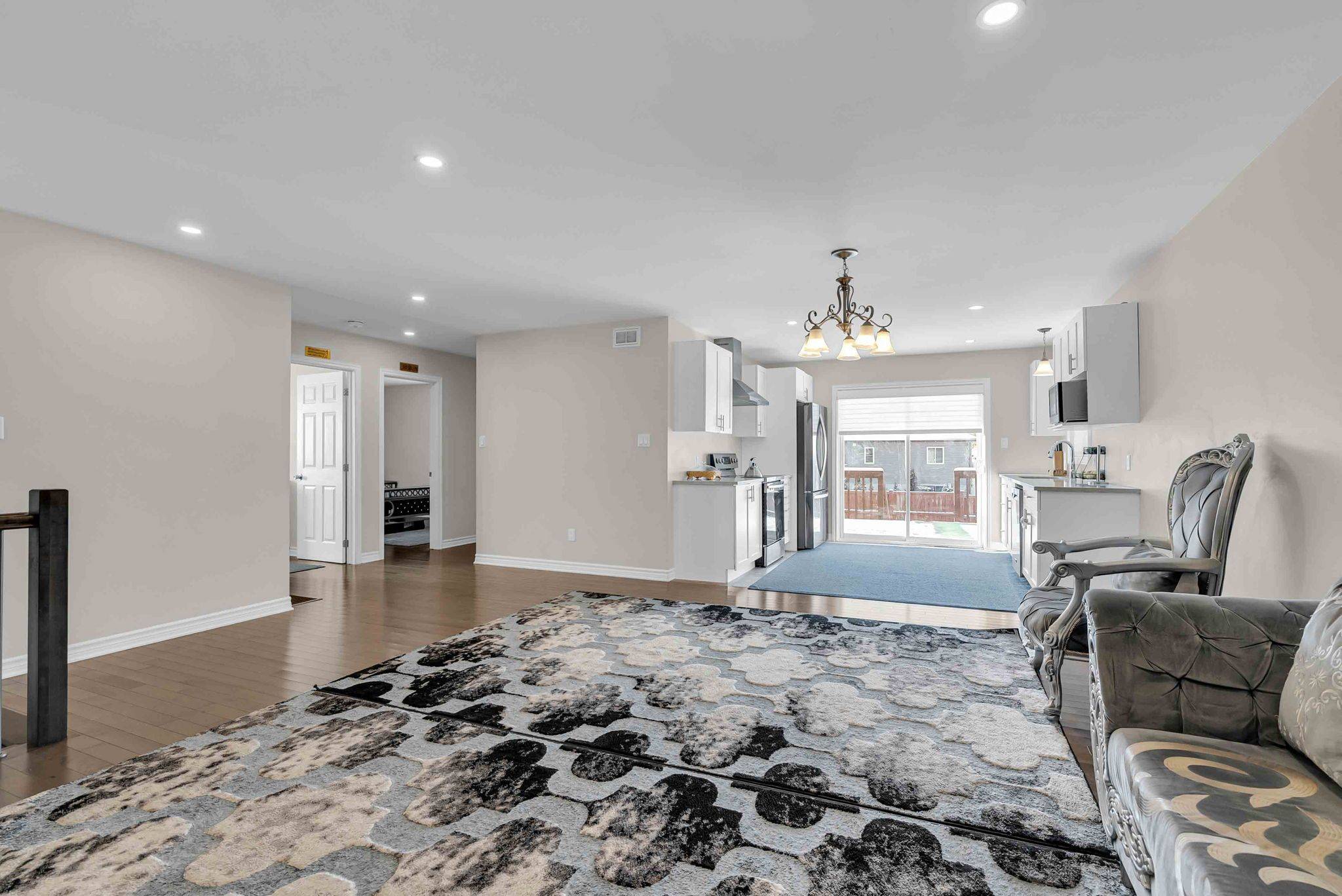 Cornwall, ON K6H 5L8,109 Leonia ST