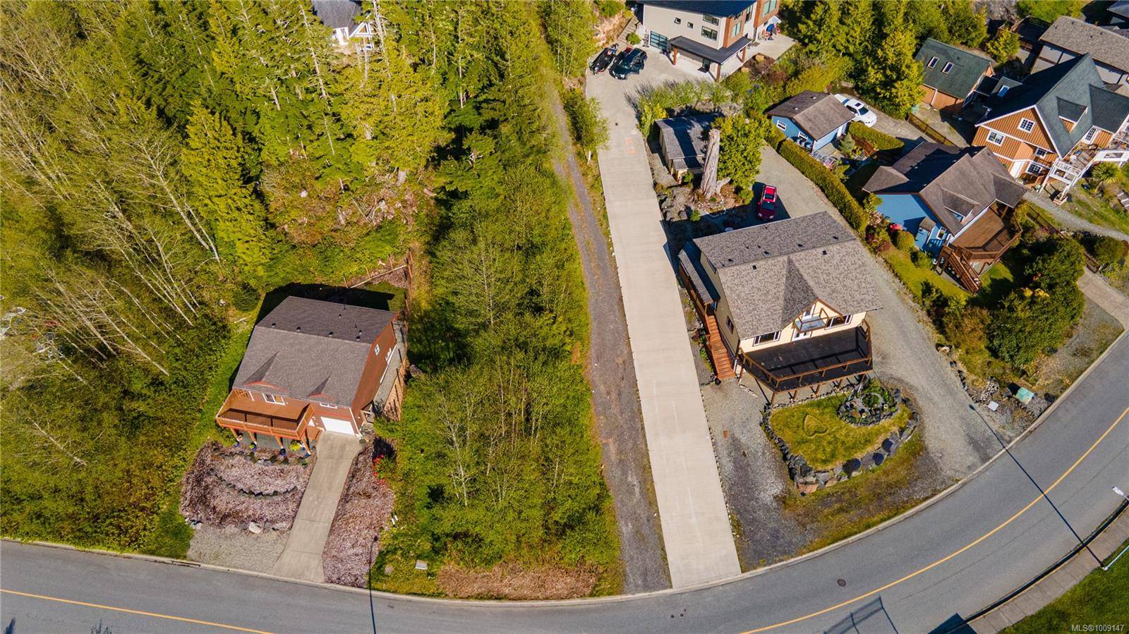 Ucluelet, BC V0R 3A0,338 Pacific Cres