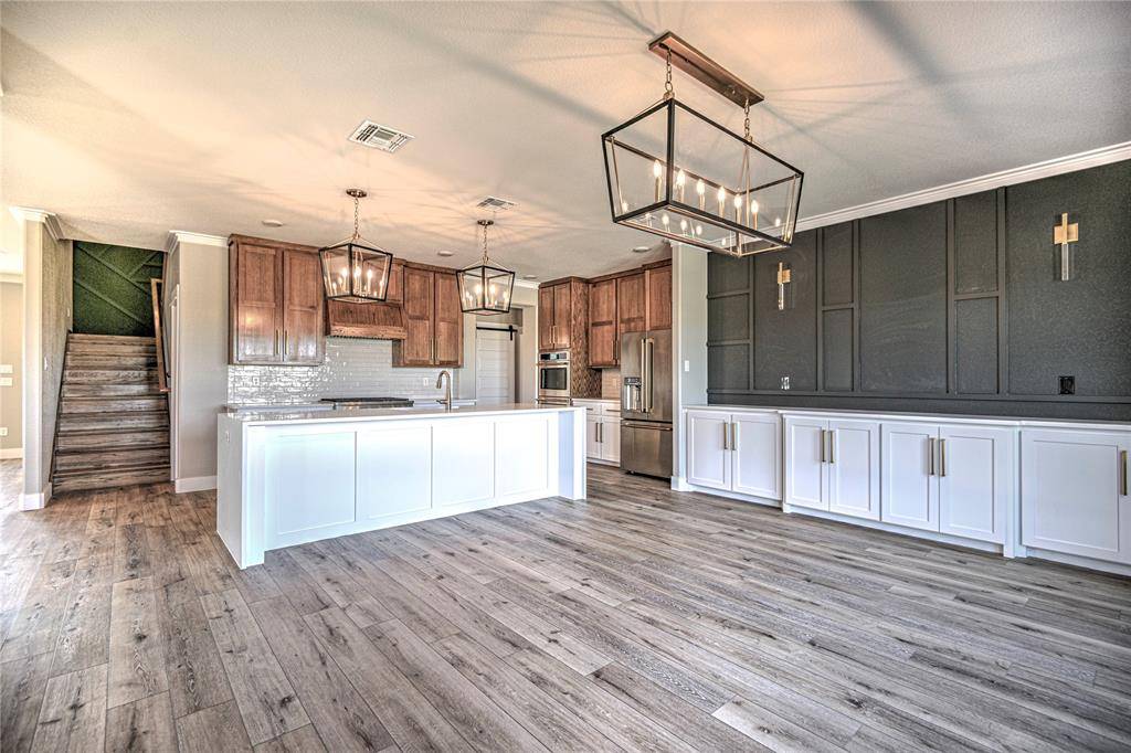 Moody, TX 76557,8186 S Lone Star Parkway