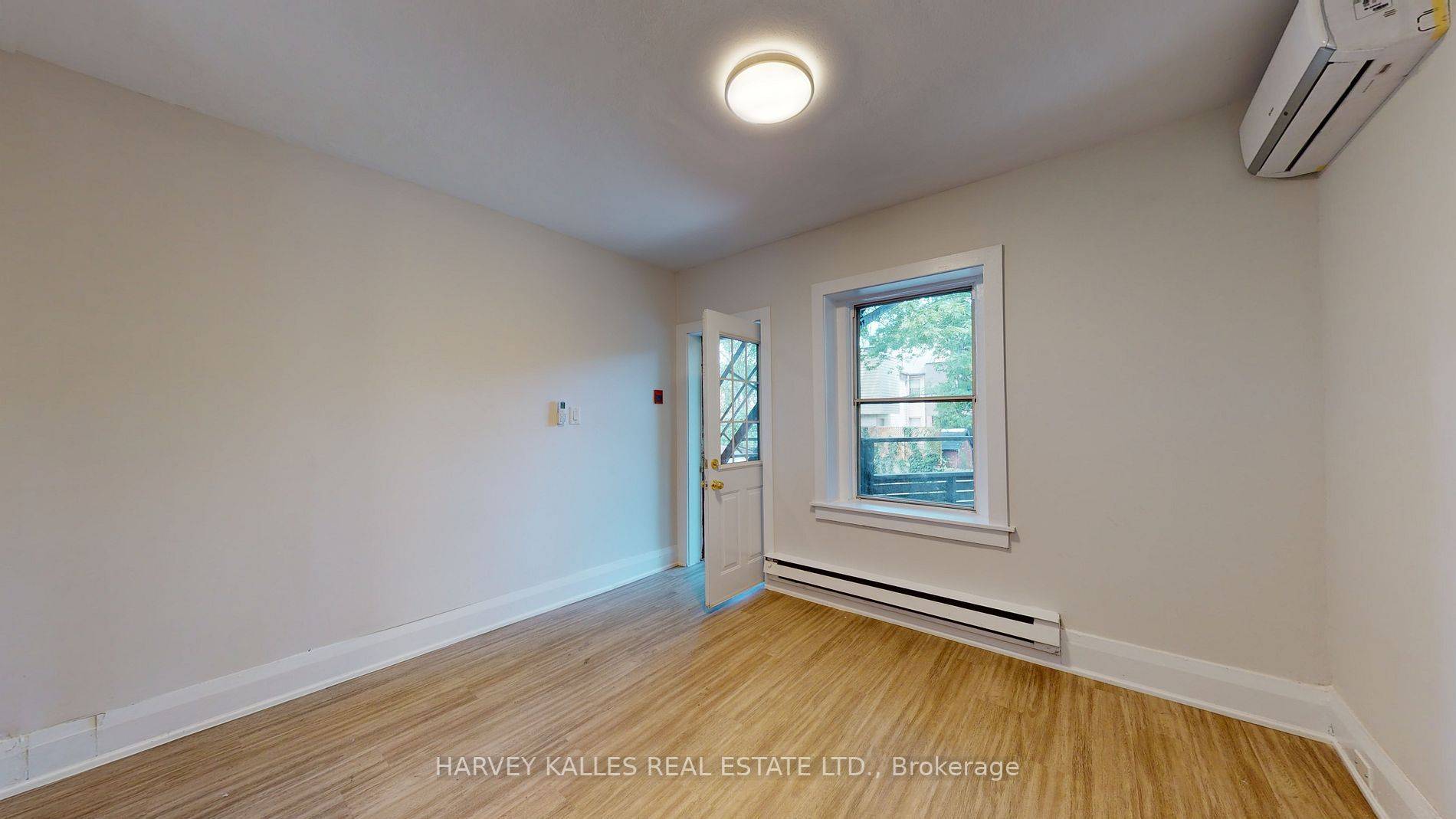 Toronto C02, ON M5R 3G8,1065 Bathurst ST #1