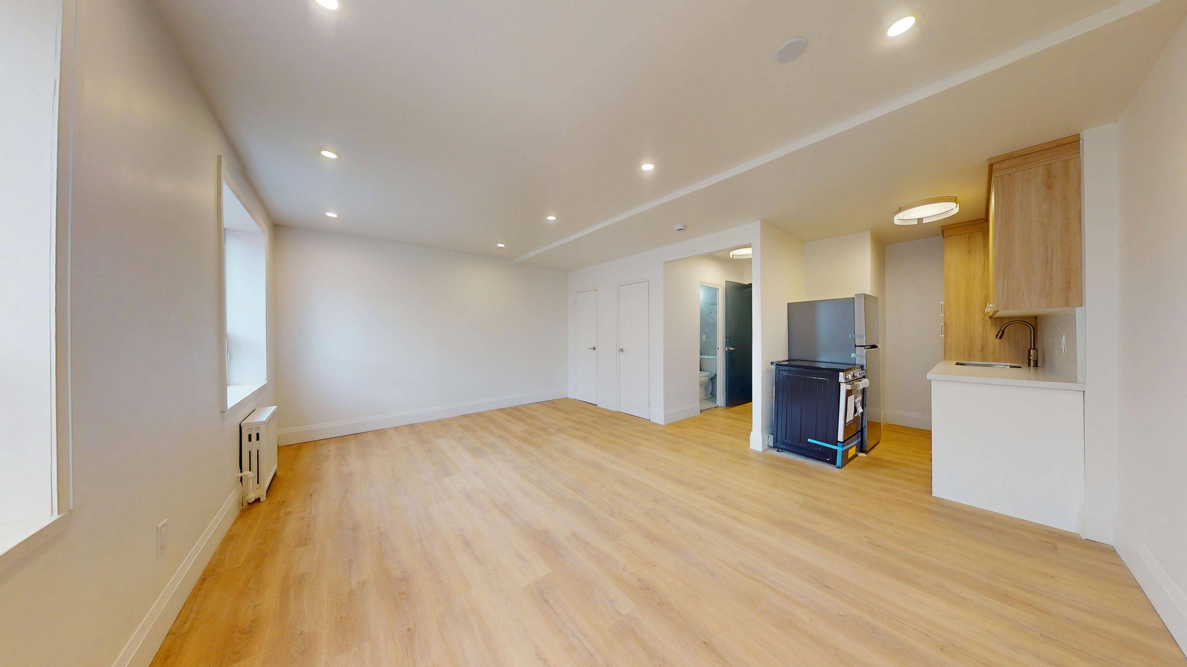 Toronto C04, ON M6A 1X8,1 Marquette AVE #2