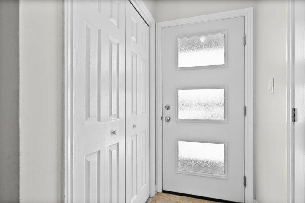 Greater Napanee, ON K7R 3P9,87 Kanvers WAY