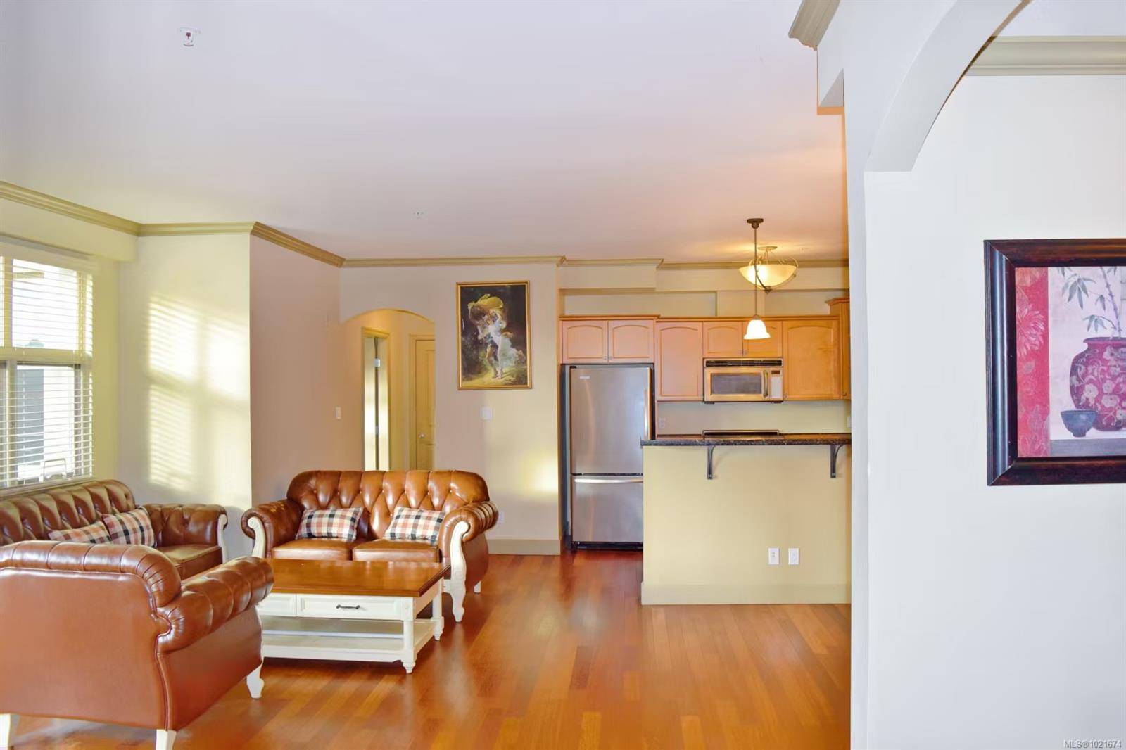 Saanich, BC V8N 0A1,1620 McKenzie Ave #309