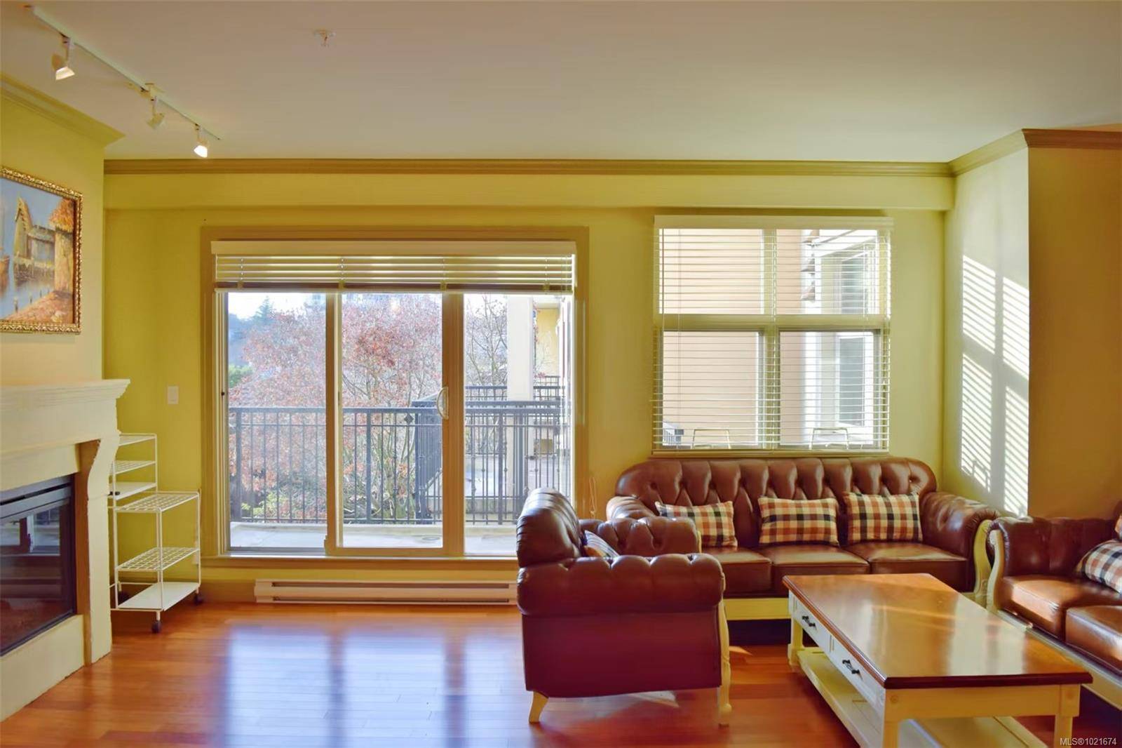 Saanich, BC V8N 0A1,1620 McKenzie Ave #309