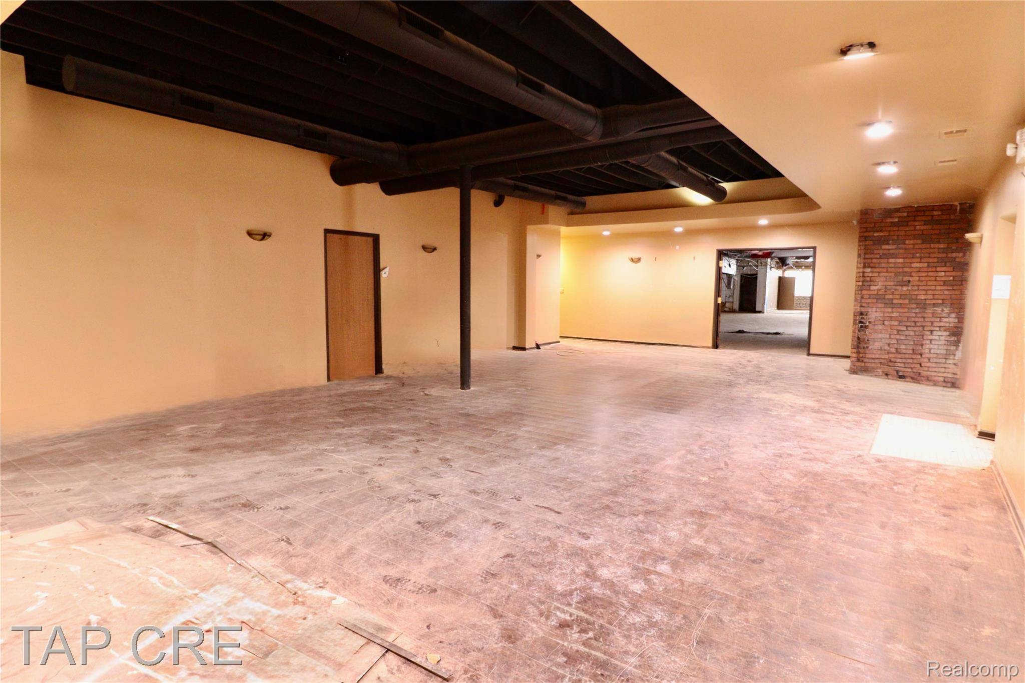 Detroit, MI 48202,8902 Second