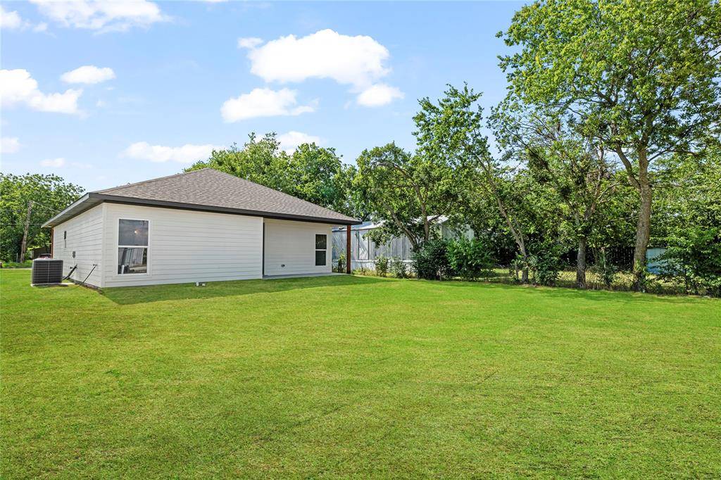 Whitesboro, TX 76273,406 Depot Street