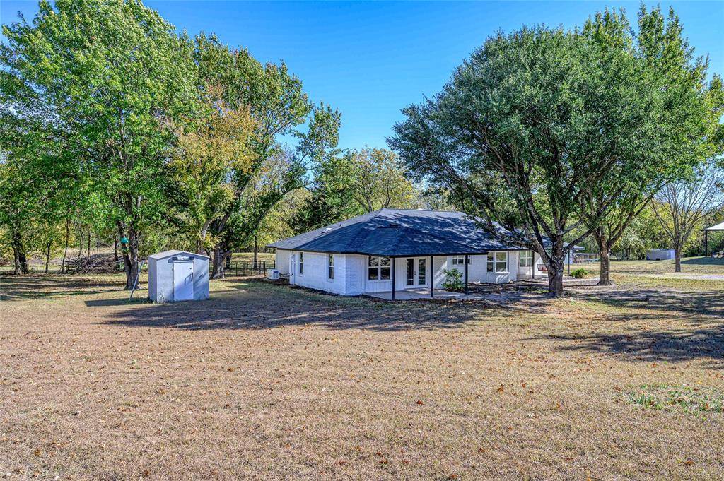 Whitewright, TX 75491,750 Possom Trot Hollow Road