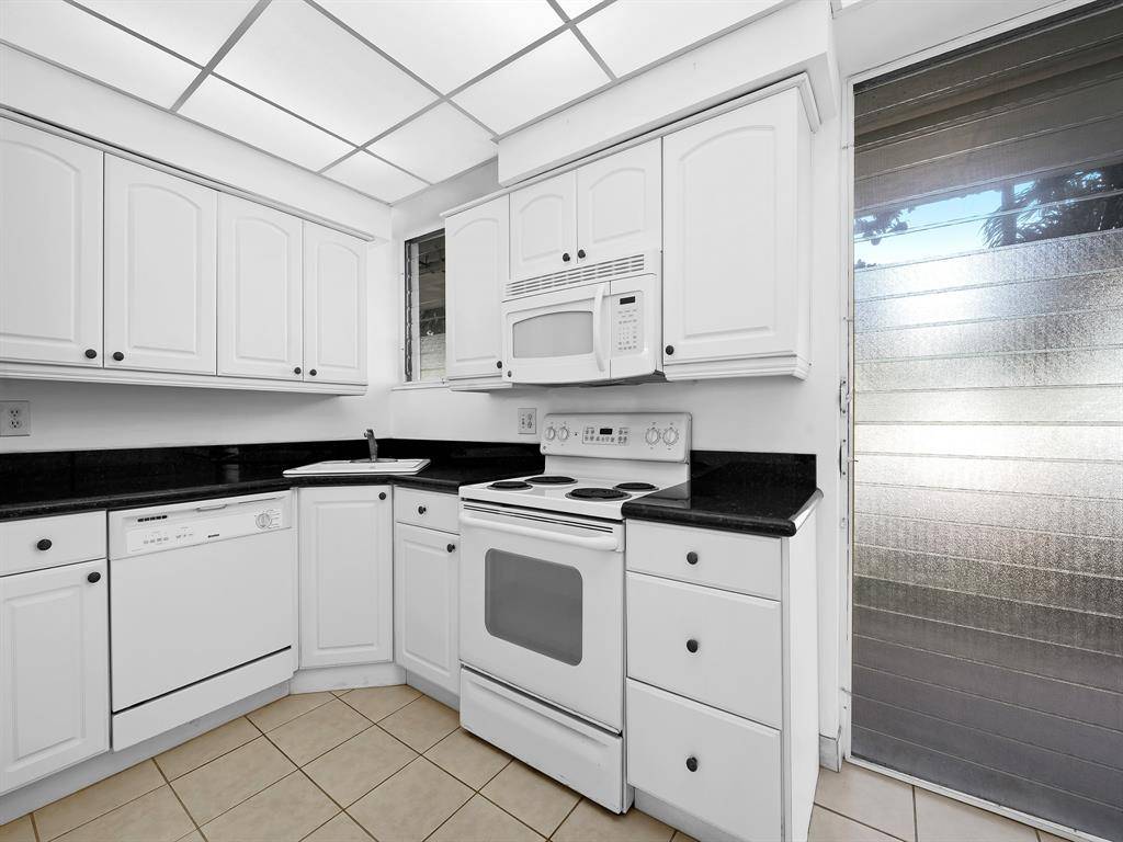 Fort Lauderdale, FL 33316,1900 S Ocean Dr #105