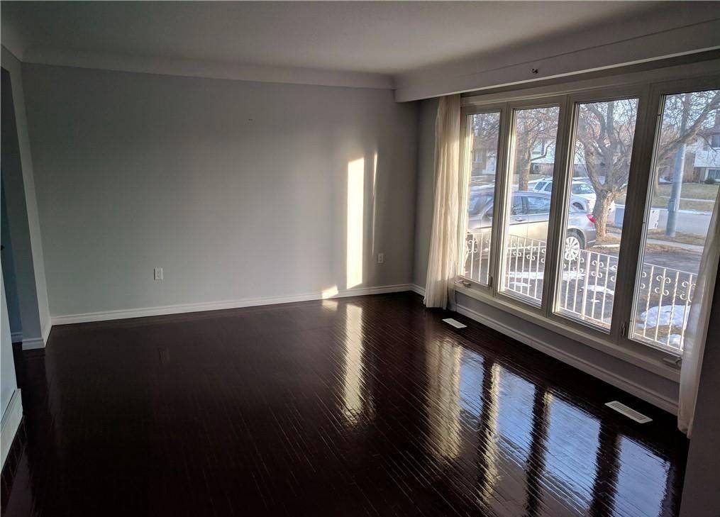 Welland, ON L3C 3K3,34 PRESTON PL