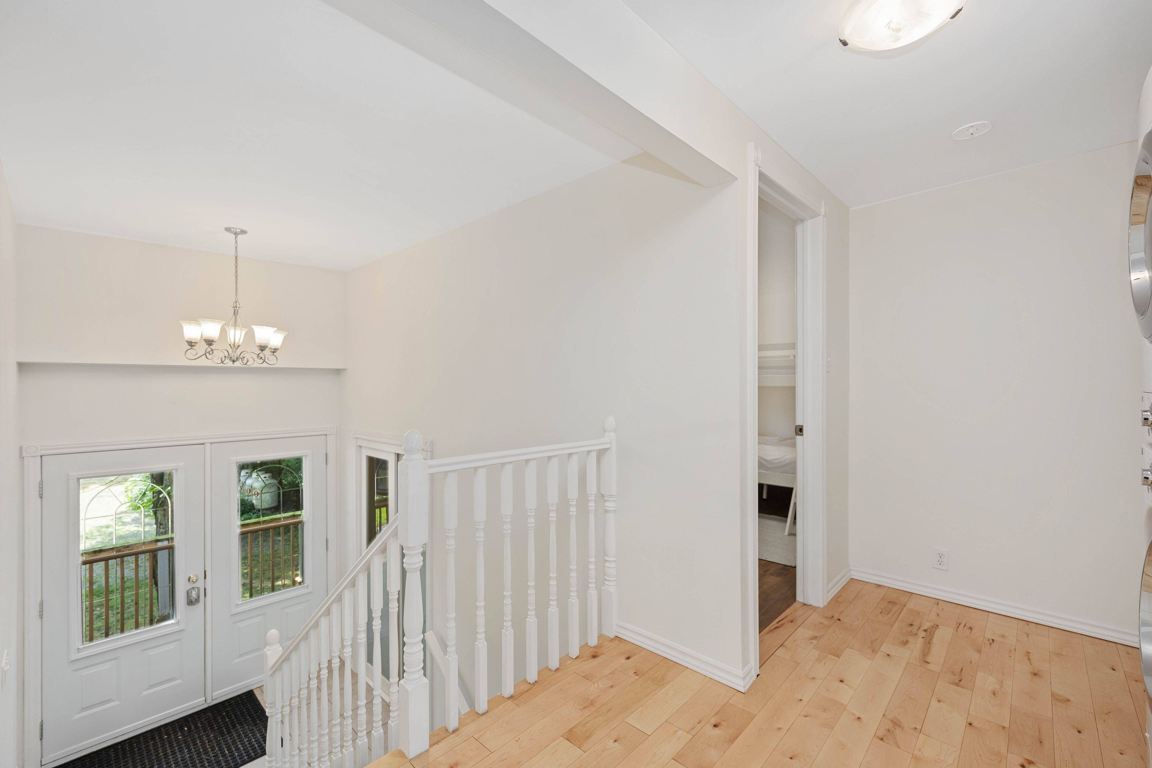 Selwyn, ON K0L 1T0,568 MALLARD CIR