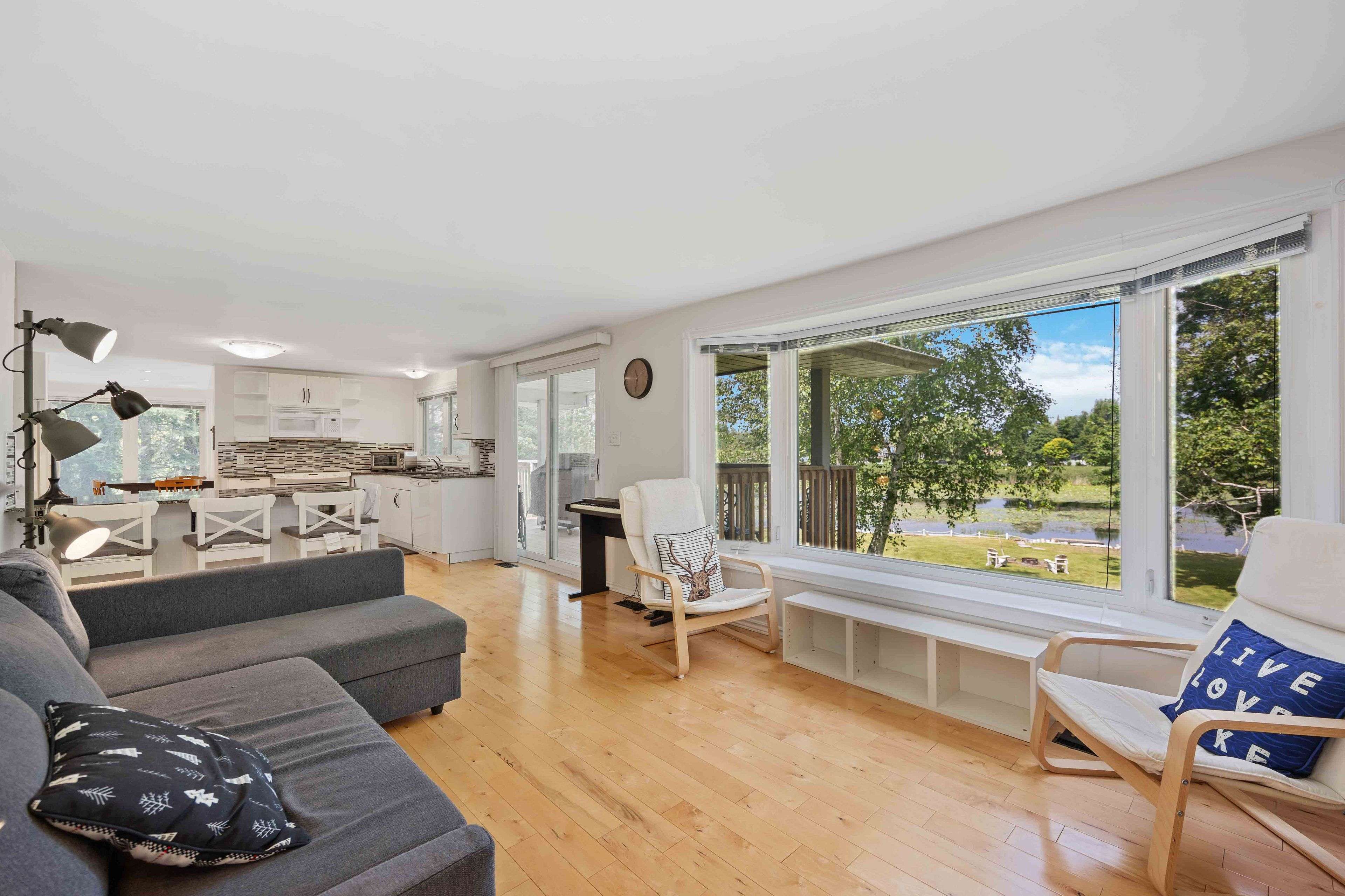 Selwyn, ON K0L 1T0,568 MALLARD CIR