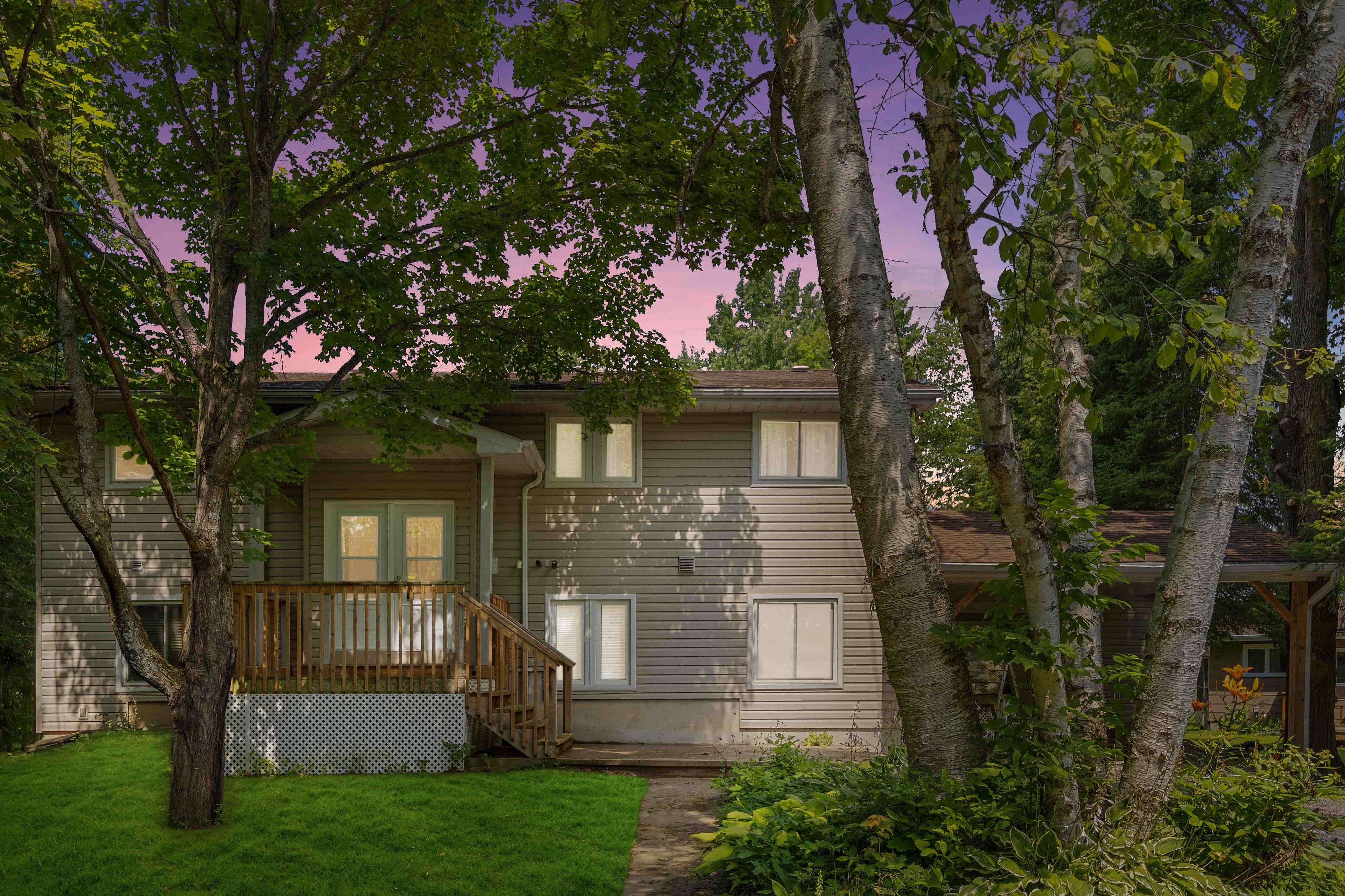 Selwyn, ON K0L 1T0,568 MALLARD CIR