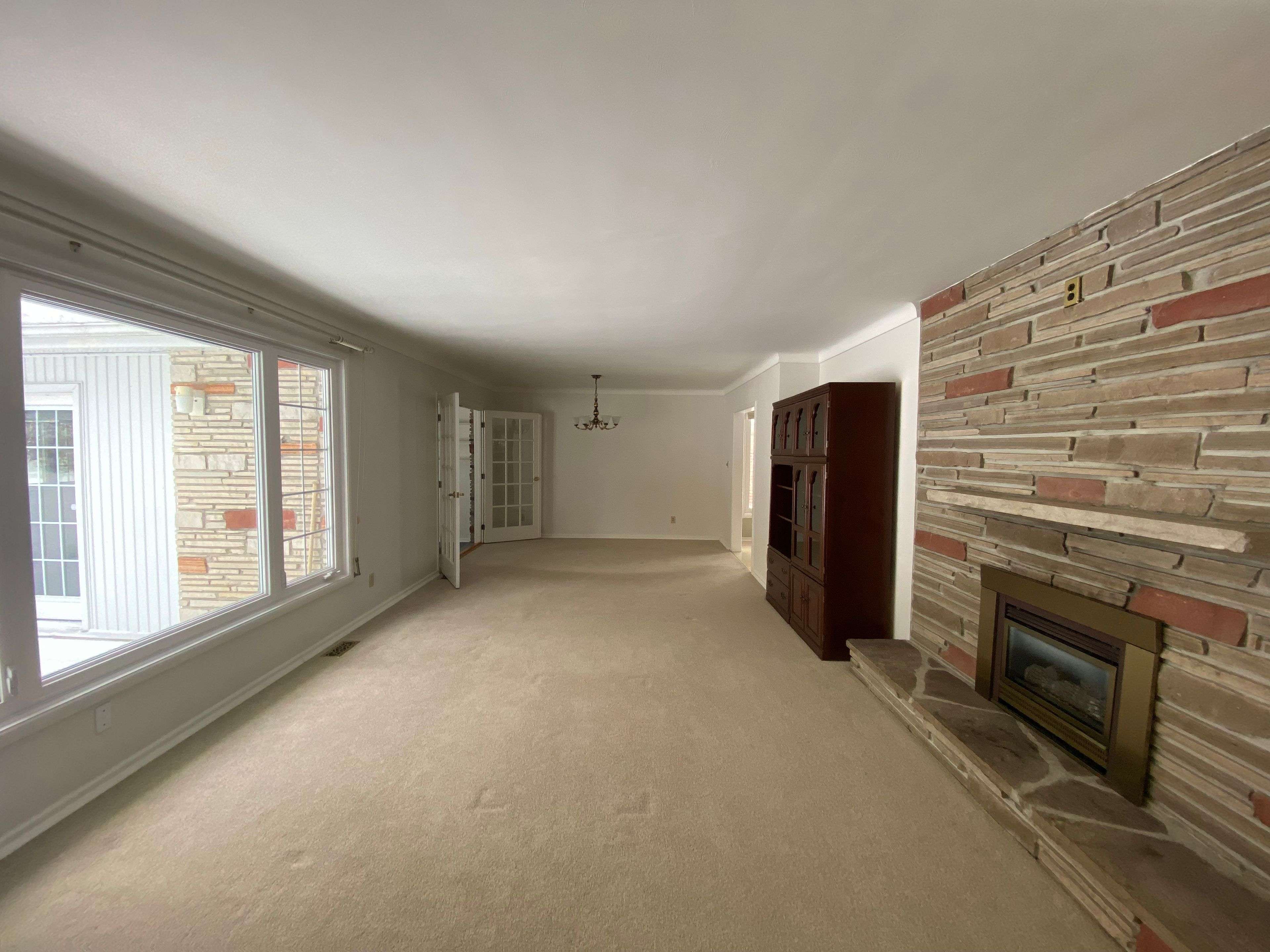 Owen Sound, ON N4K 2W8,149 7th AVE E