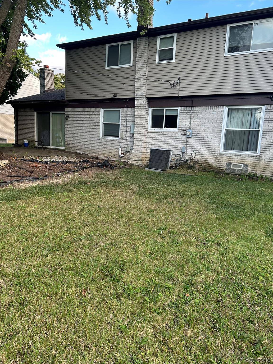 Southfield, MI 48076,21440 Constitution ST W