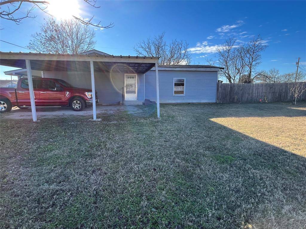 Millsap, TX 76066,210 Colorado W