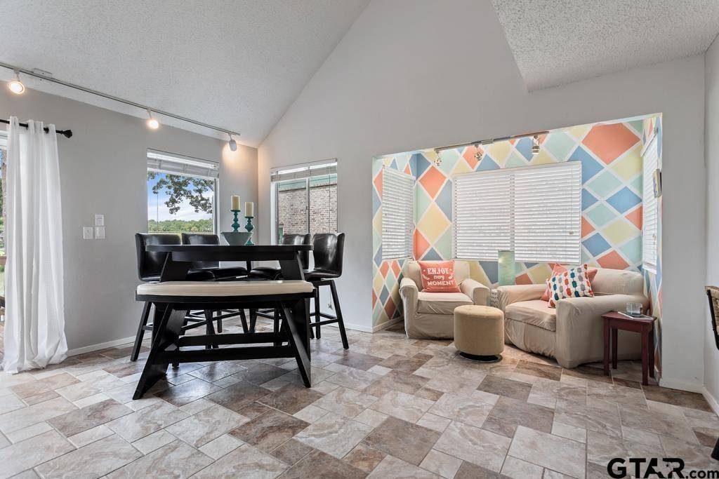 Hideaway, TX 75771,516 Hideaway Lane E