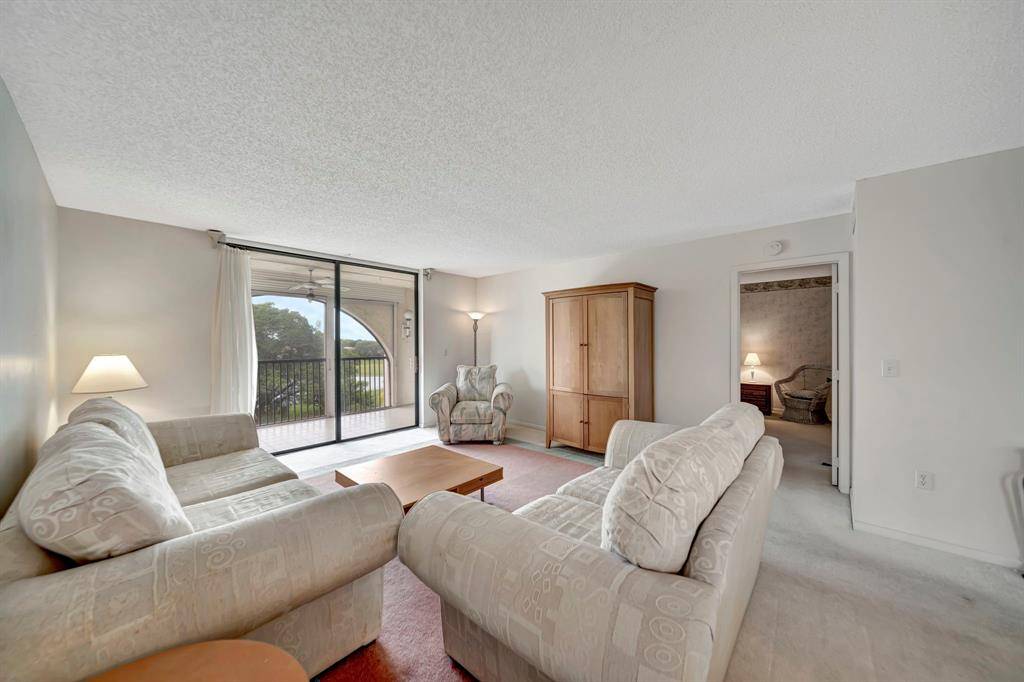 Lauderhill, FL 33319,3521 Environ Blvd #B501