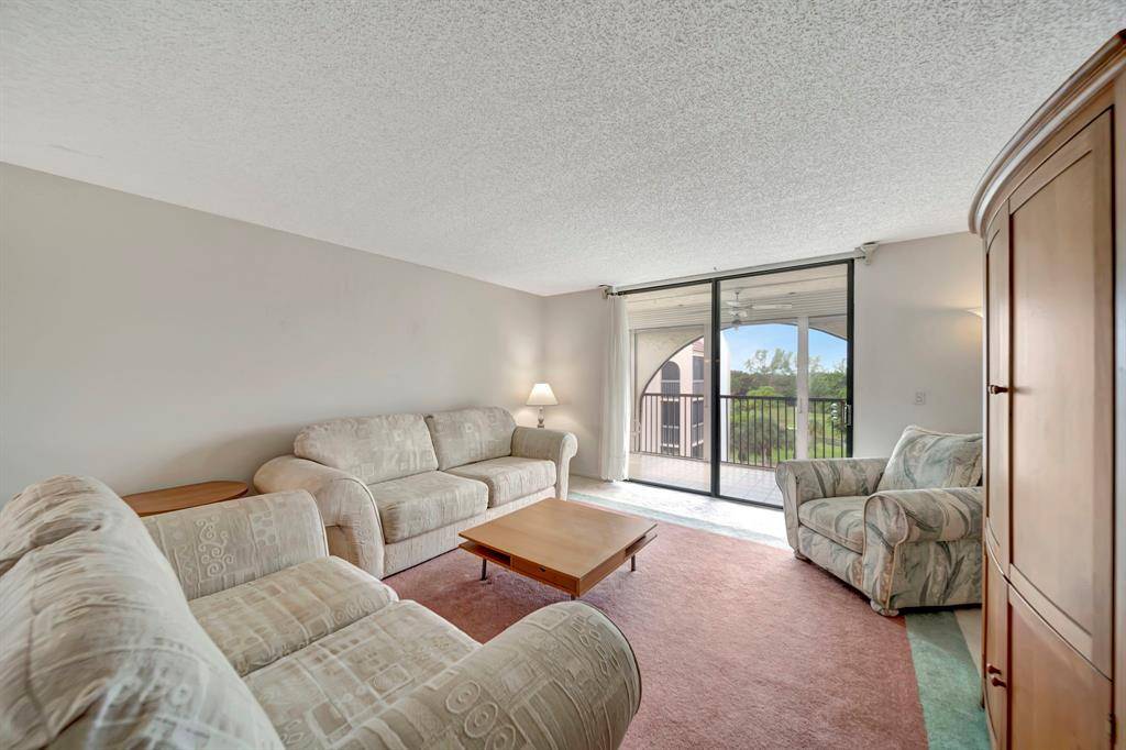 Lauderhill, FL 33319,3521 Environ Blvd #B501