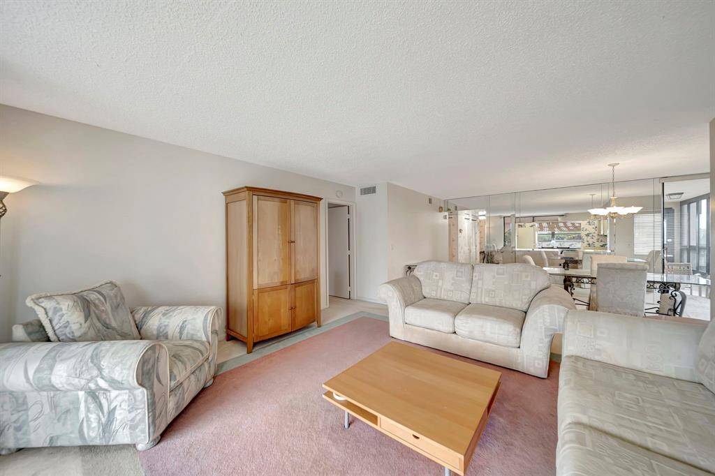 Lauderhill, FL 33319,3521 Environ Blvd #B501