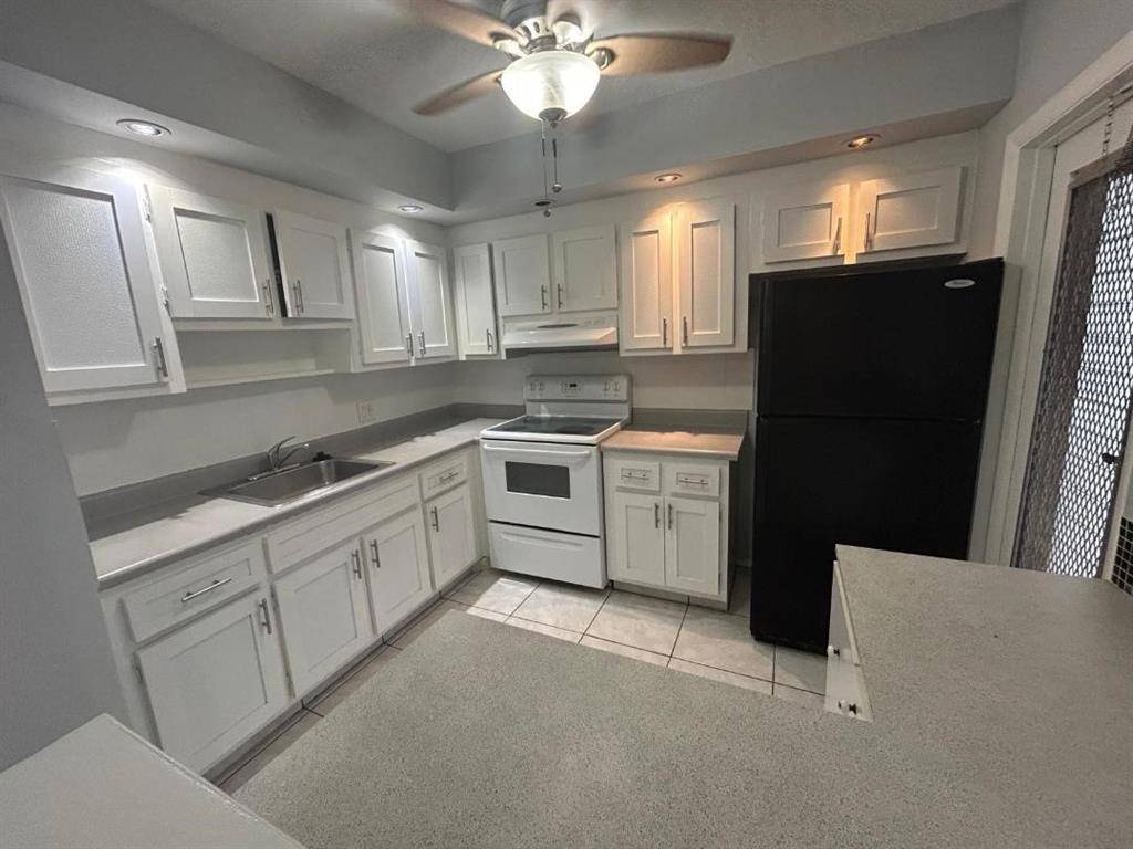 Lauderhill, FL 33313,1310 NW 43rd Ave #303