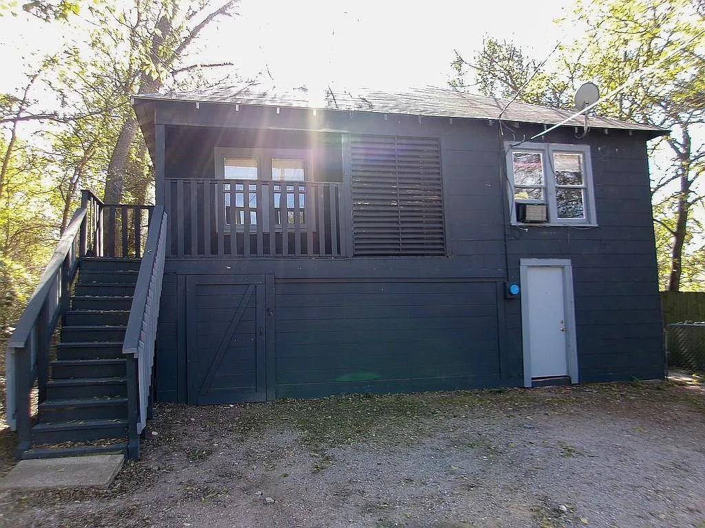 Commerce, TX 75428,1711 Ash Street