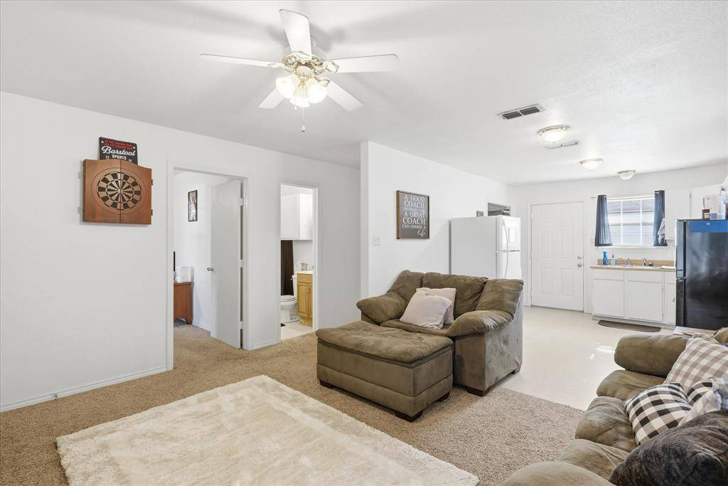 Glen Rose, TX 76043,404 A/B Bryan