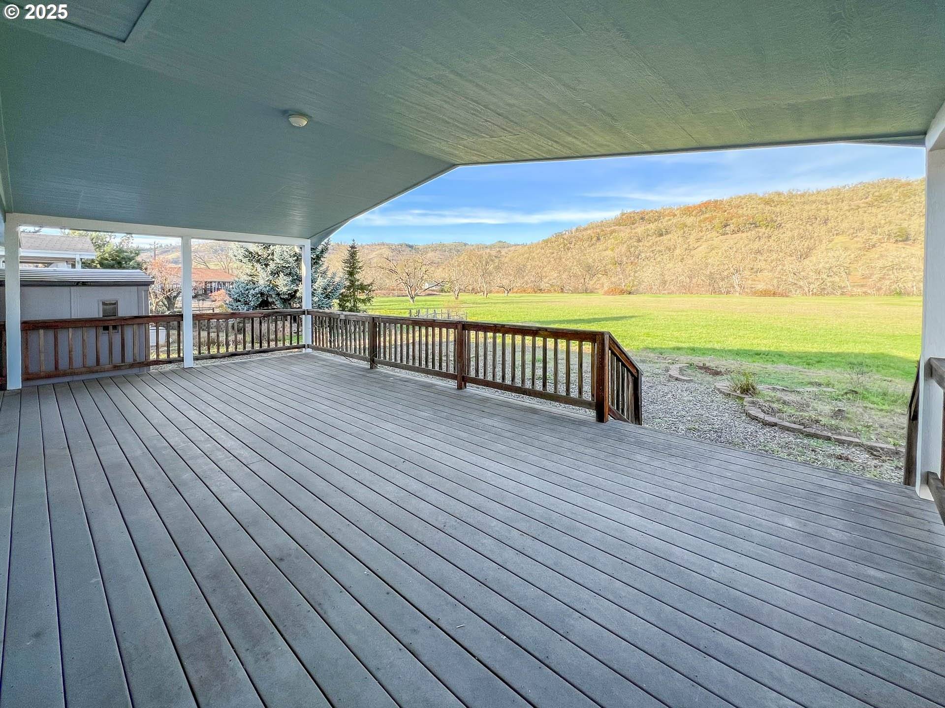 Roseburg, OR 97471,152 JACOB HALE WAY