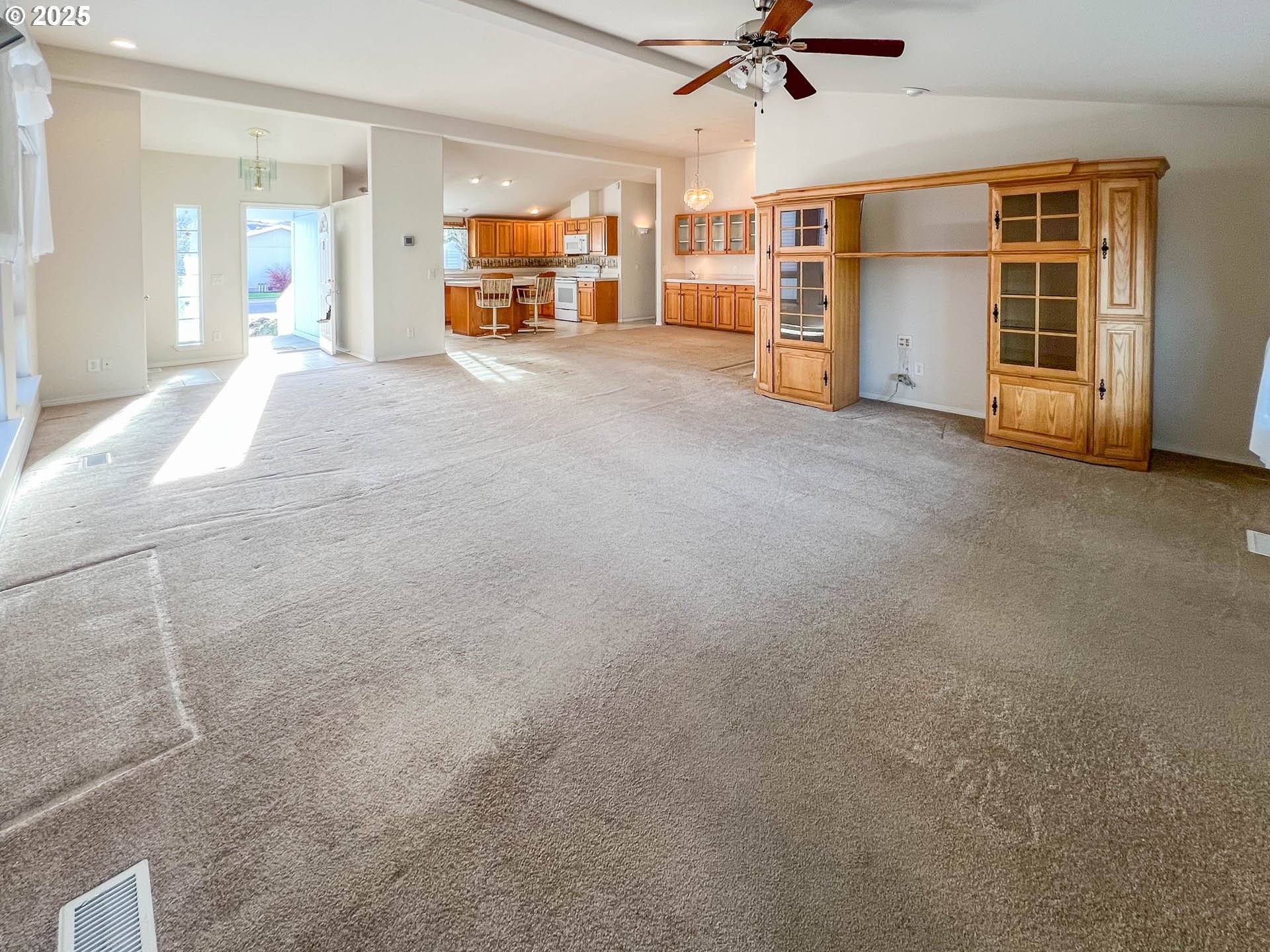 Roseburg, OR 97471,152 JACOB HALE WAY