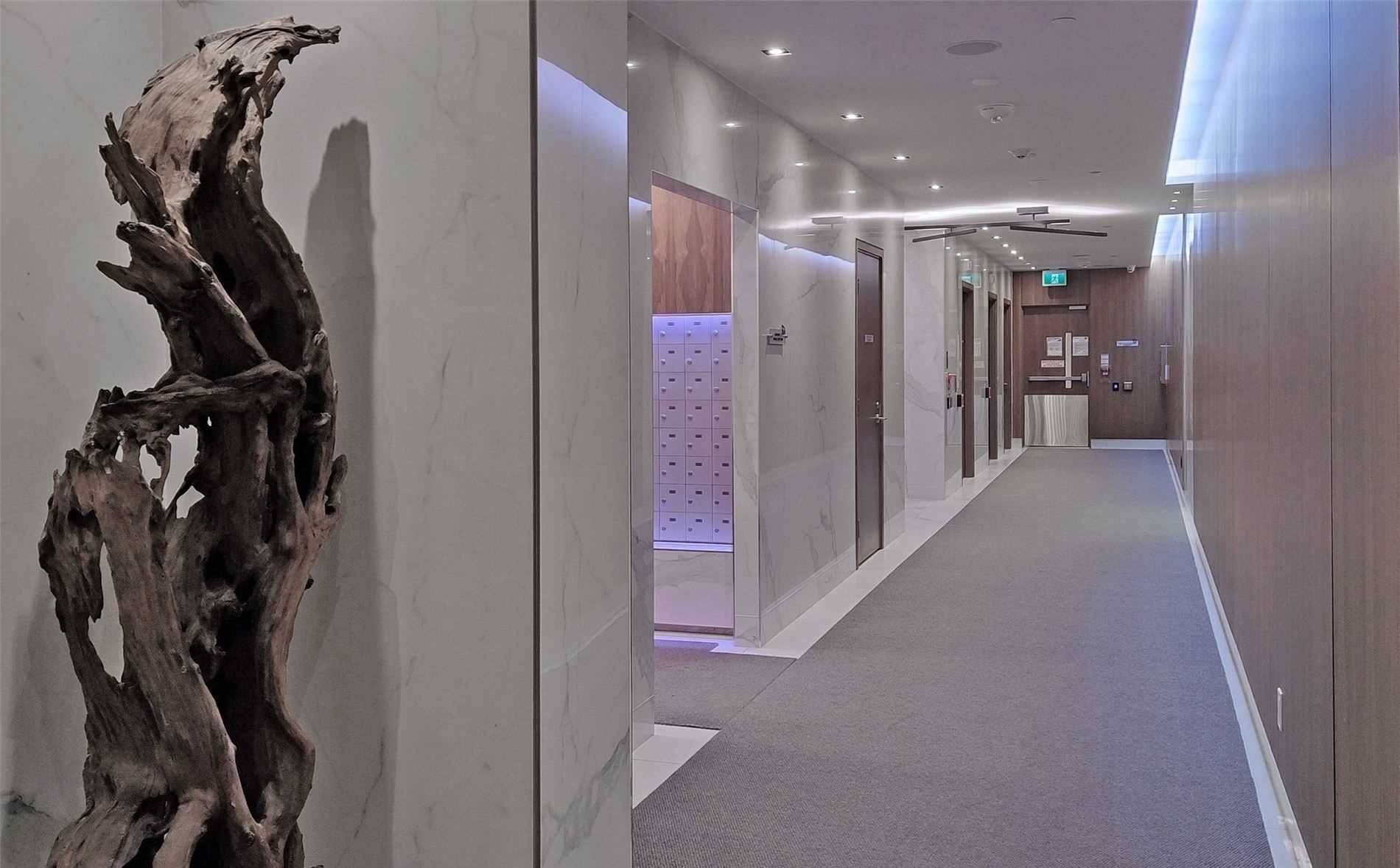 Toronto E07, ON M1S 0L8,275 Village Green SQ #1321