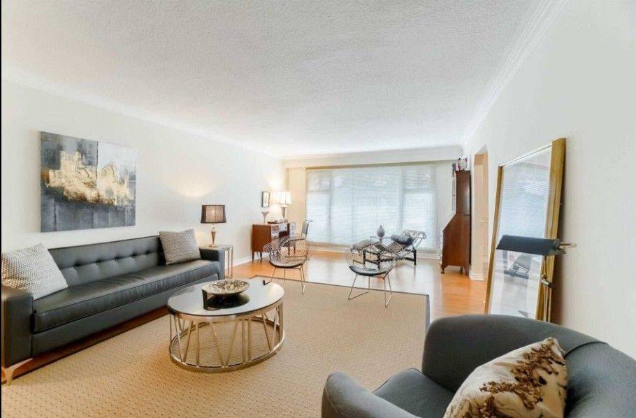 Mississauga, ON L5M 1A5,14 Alphonse CRES