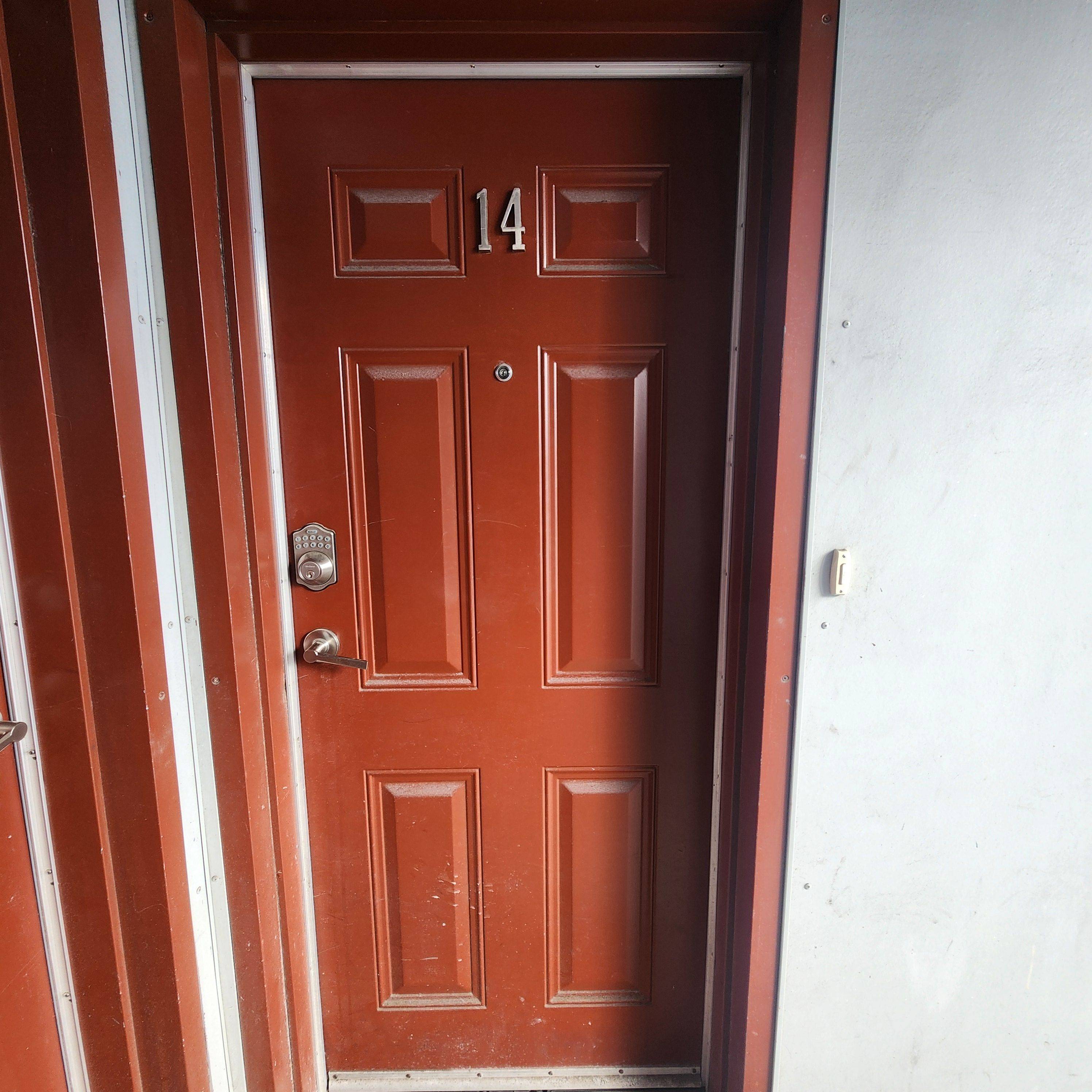 Toronto W03, ON M6M 0B4,630 Rogers RD #14