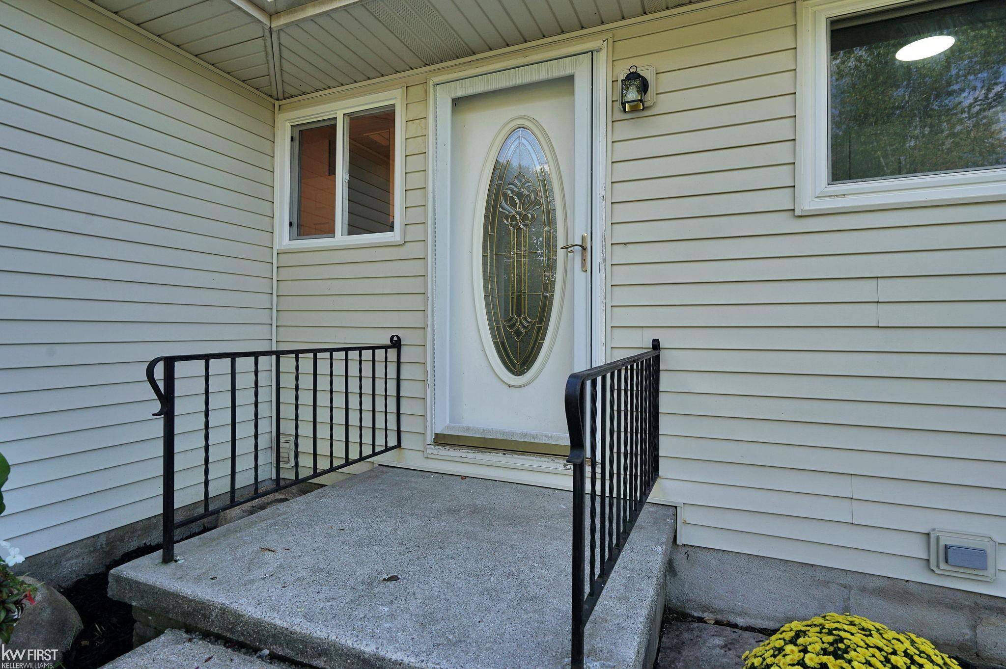 Burton, MI 48519,3318 Long ST