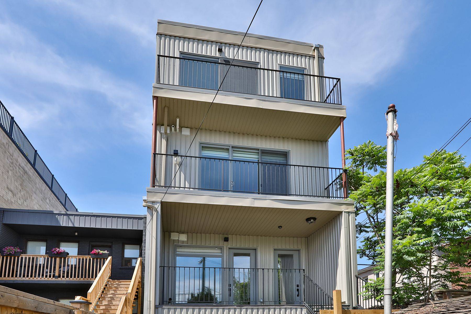 Toronto C02, ON M6H 2G6,1169 Davenport RD #Unit 2