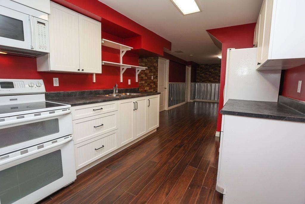 Shelburne, ON L9V 3E5,136 Fleming WAY #Bsmt