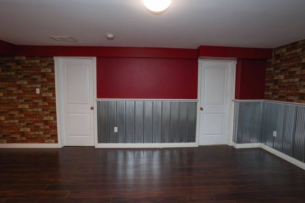 Shelburne, ON L9V 3E5,136 Fleming WAY #Bsmt