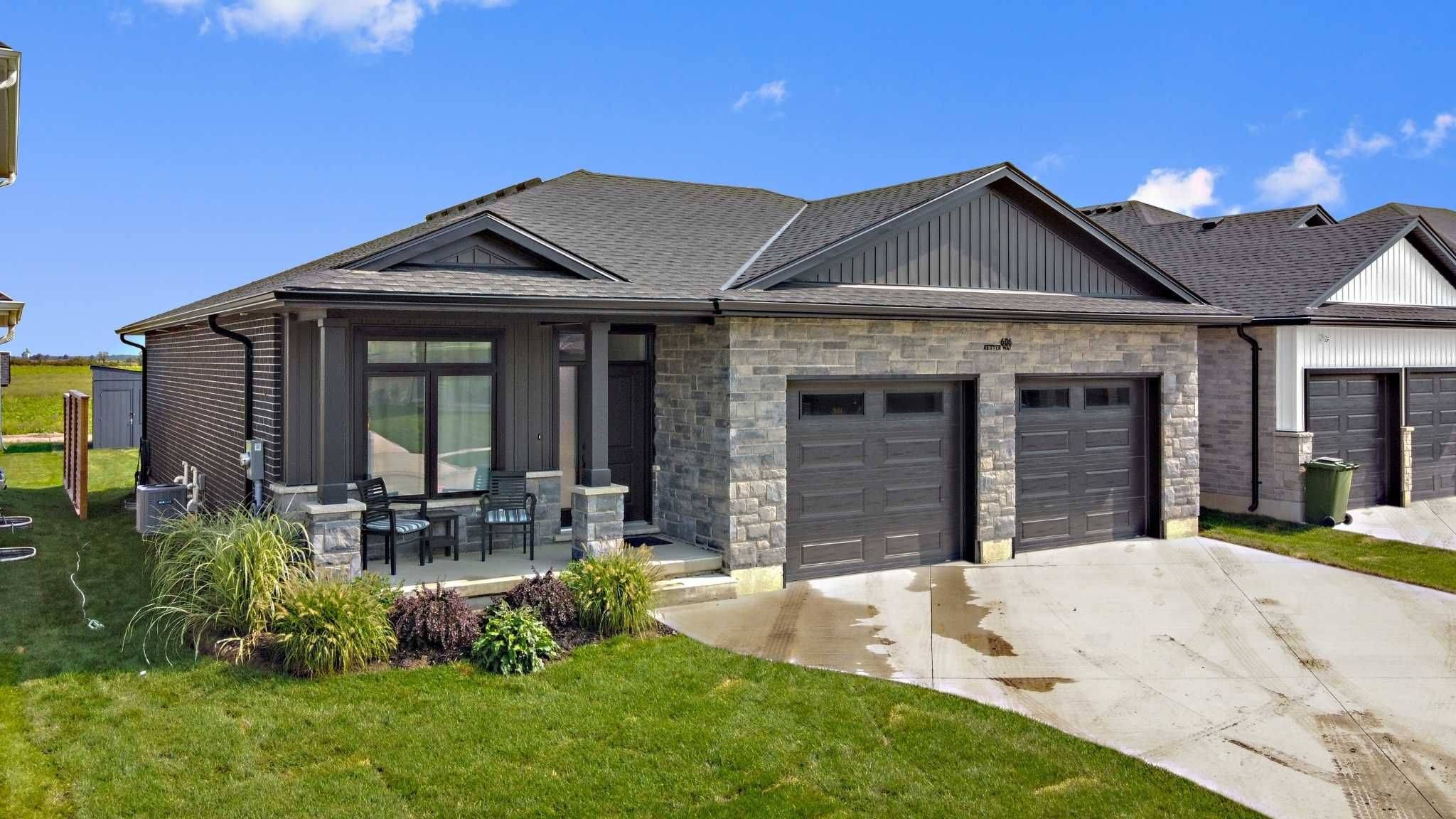 Plympton-wyoming, ON N0N 1T0,672 Ketter WAY