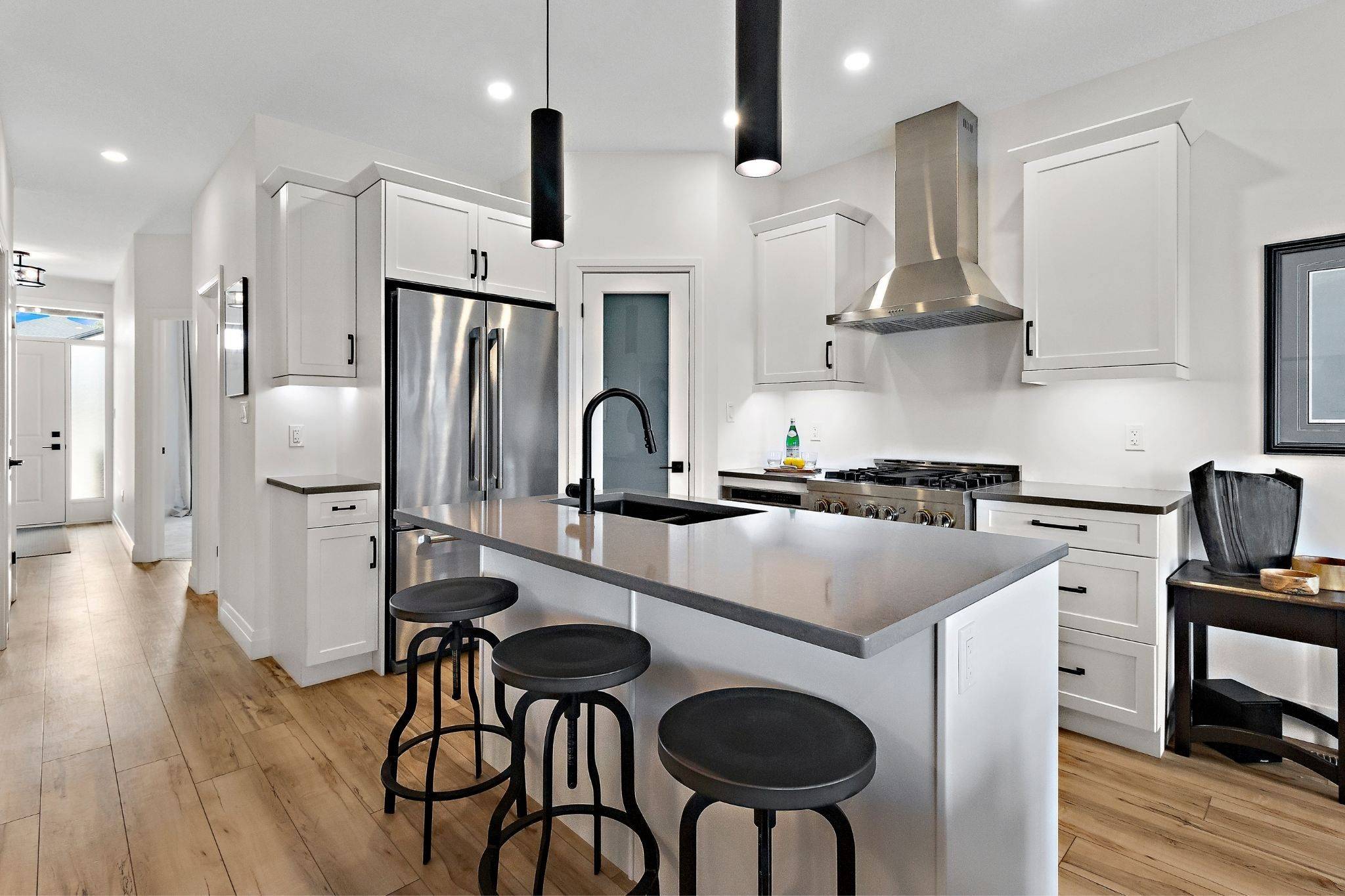 Plympton-wyoming, ON N0N 1T0,672 Ketter WAY