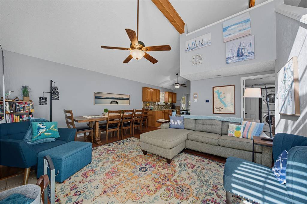 Tool, TX 75143,517 Shore Line Drive