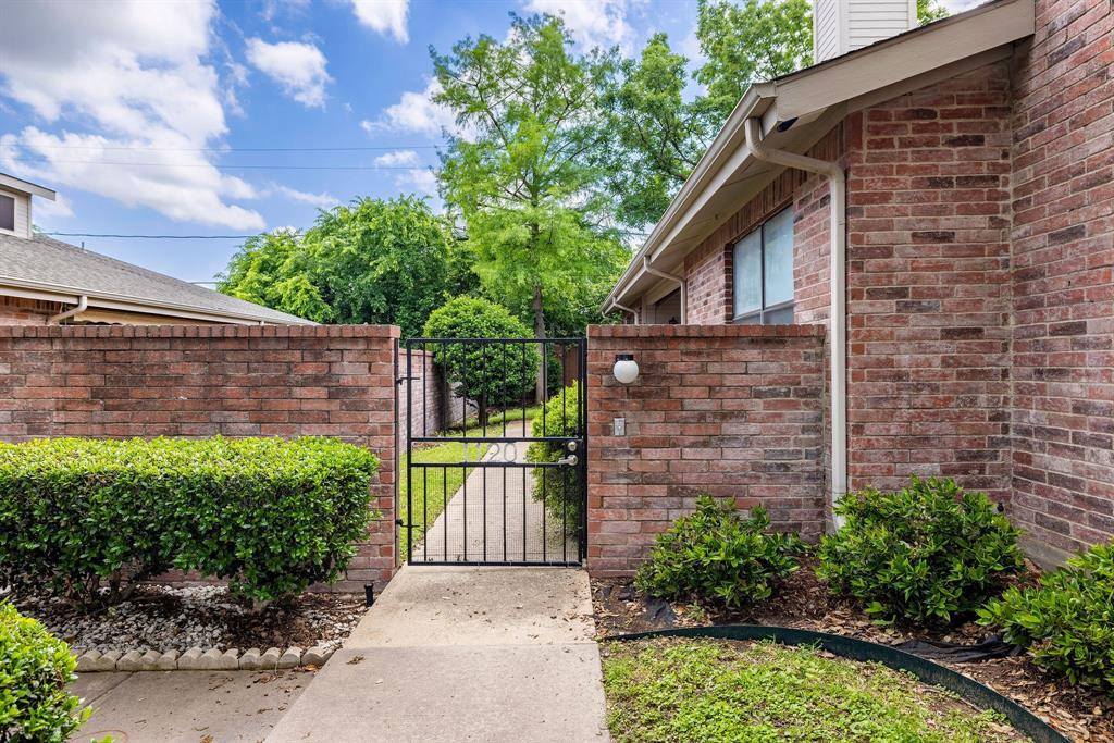 Benbrook, TX 76126,1120 Forest Creek Street