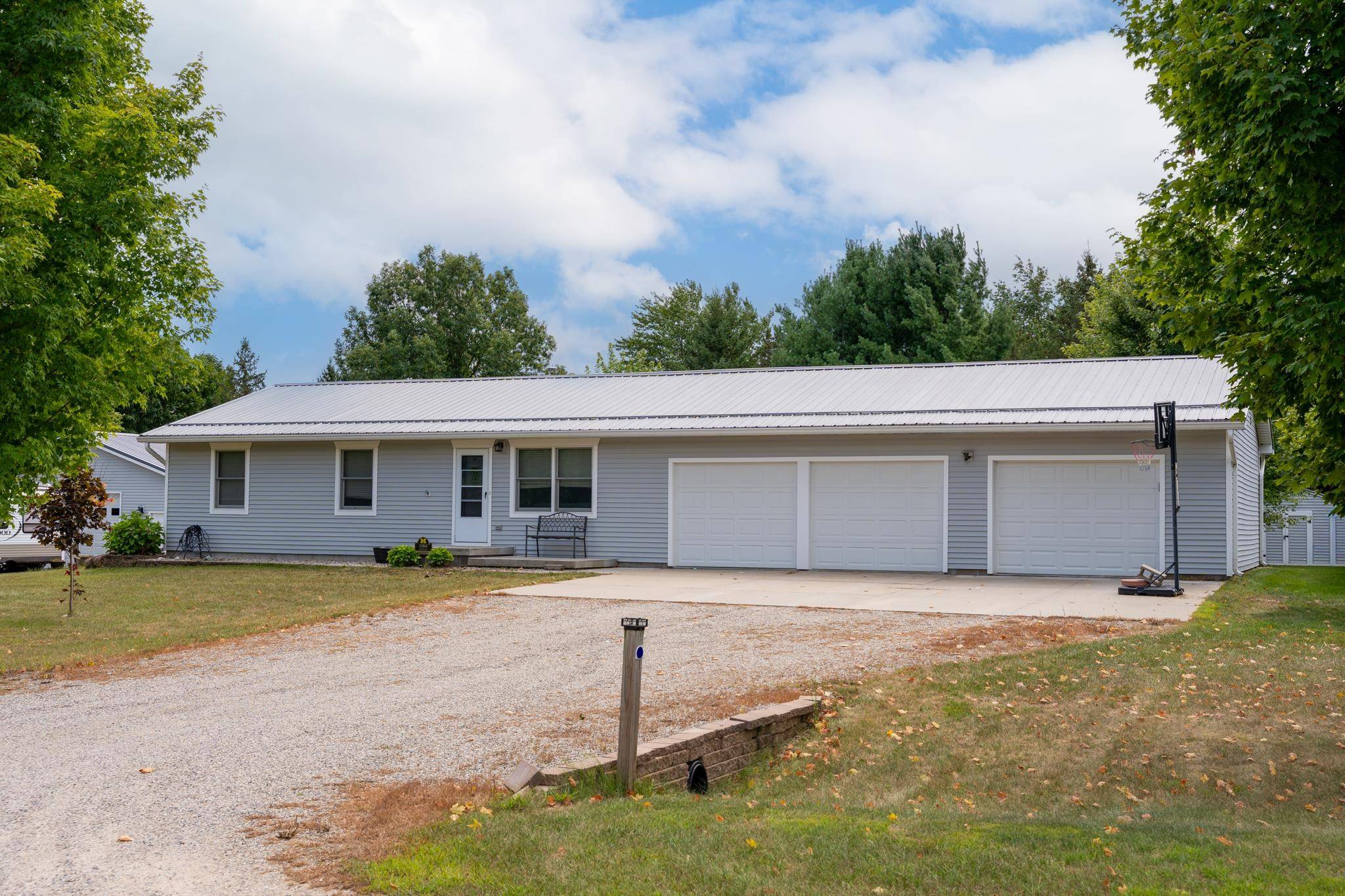 Lake Isabella, MI 48893,1004 Bishop LN