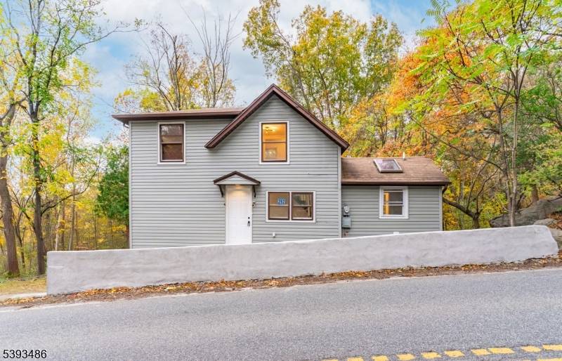 Bloomingdale Boro, NJ 07403,292 Macopin Rd