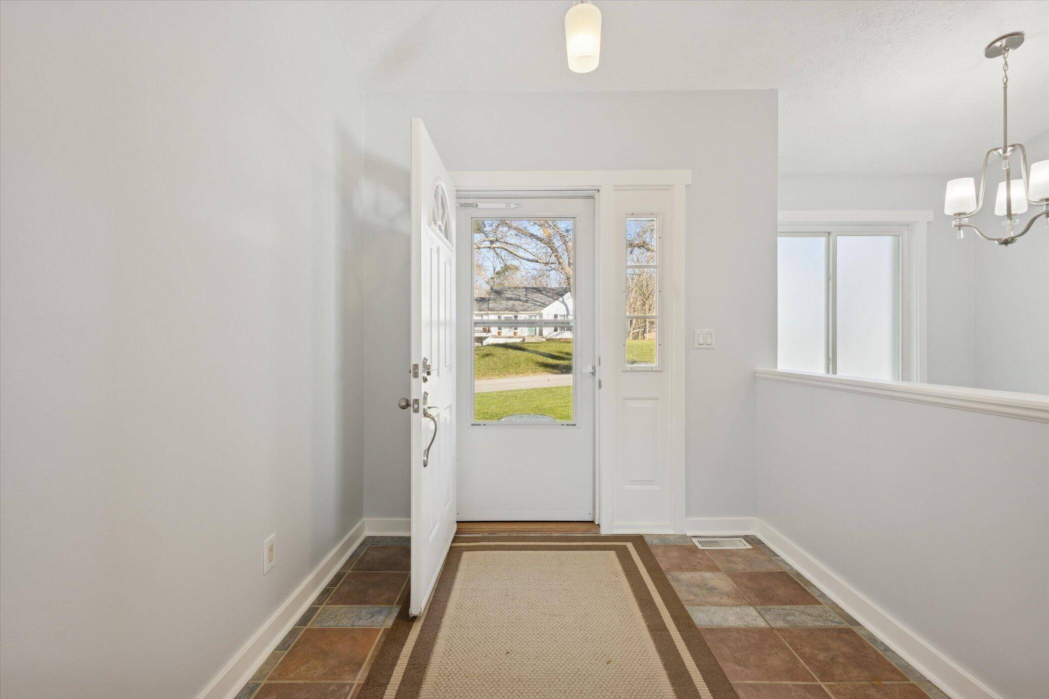 Grand Rapids, MI 49546,3039 Jeanlin DR SE