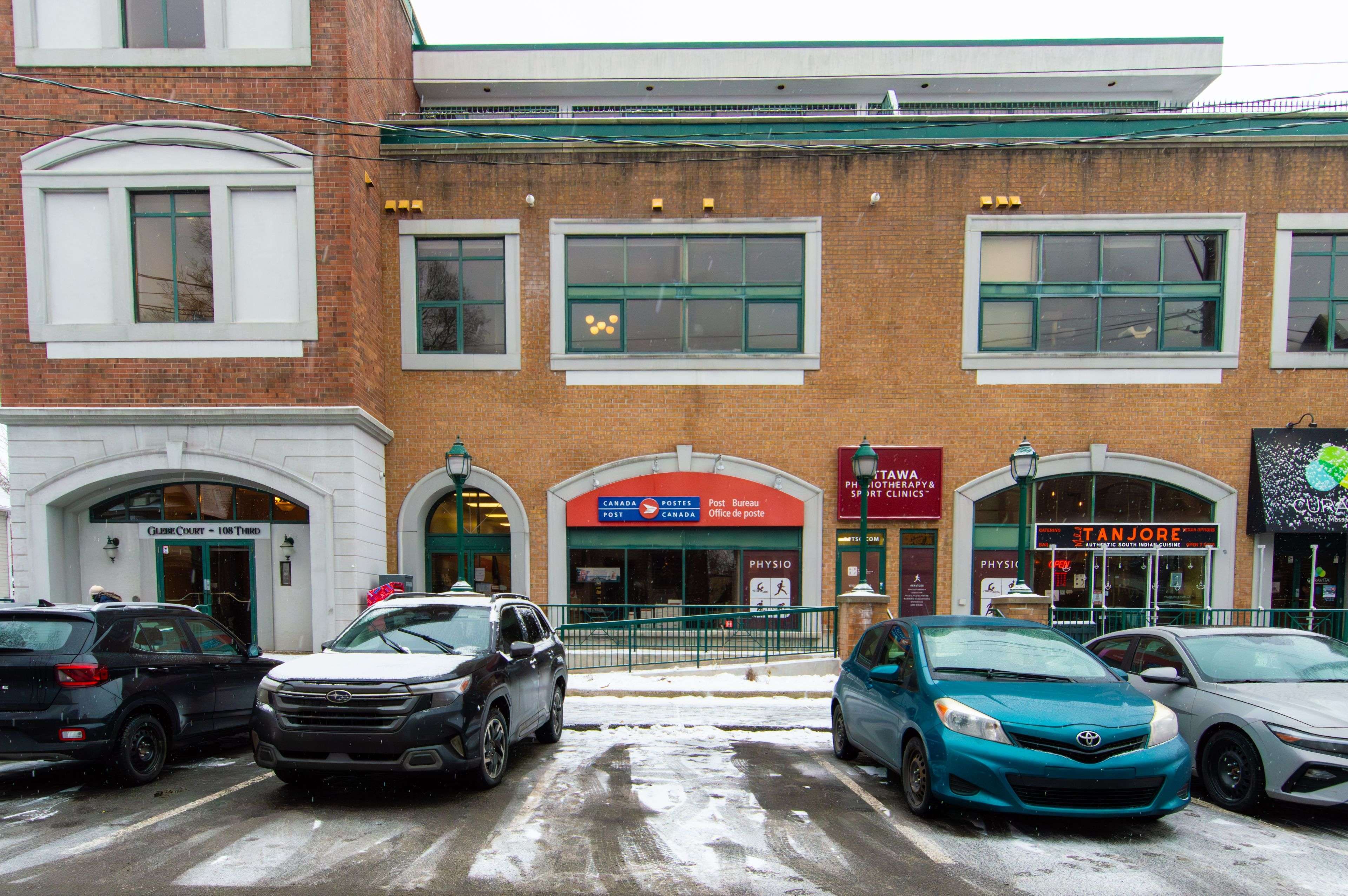 Glebe - Ottawa East And Area, ON K1S 2J8,108 Third AVE #3